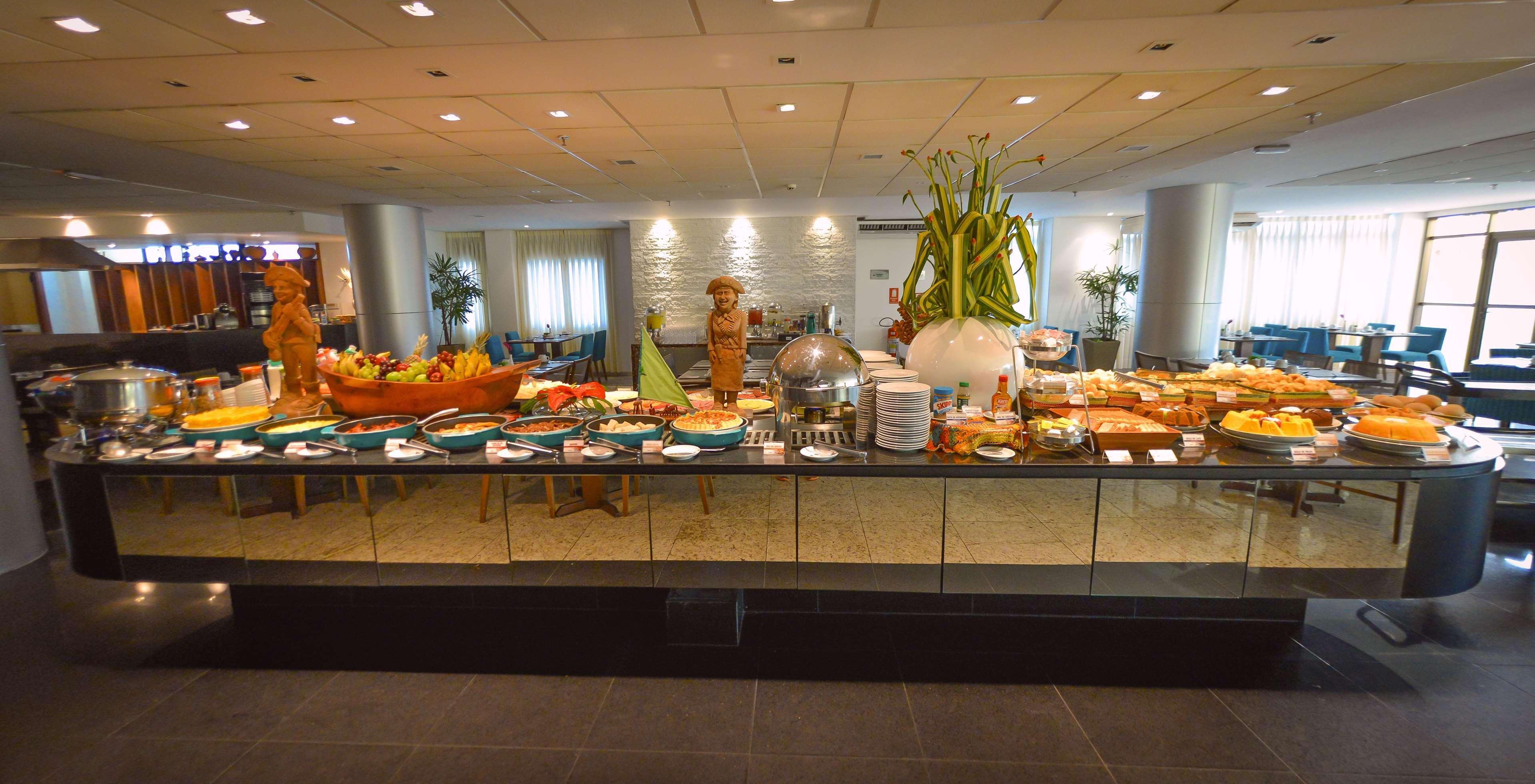Best Western Premier Maceio Εξωτερικό φωτογραφία A buffet at a hotel