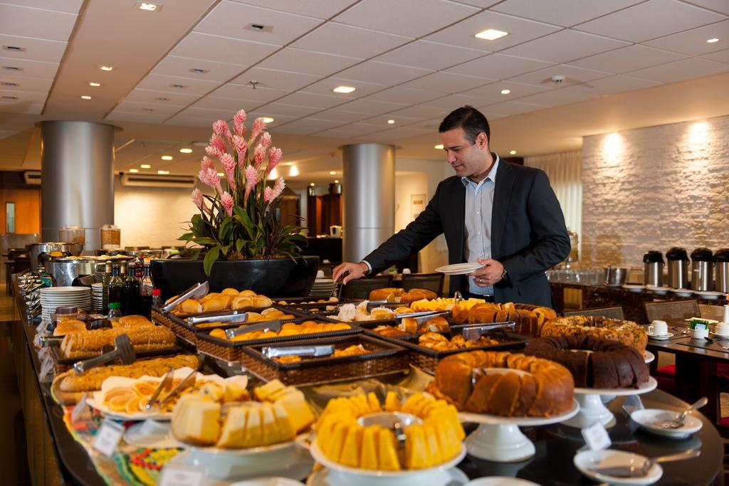 Best Western Premier Maceio Εξωτερικό φωτογραφία A buffet at a hotel